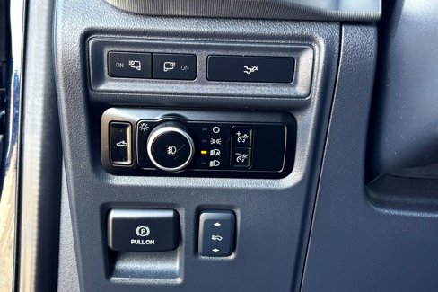 Used 2024 Ford F150 Lariat w/ FX4 Off-Road Package image 17