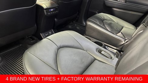 Used 2023 Toyota Highlander Limited image 16