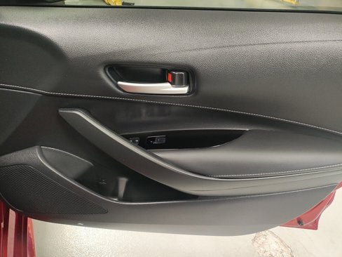 Used 2022 Toyota Corolla SE image 9