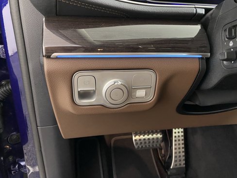 New 2025 Mercedes-Benz GLS 580 4MATIC image 18