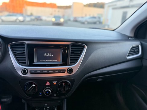Used 2018 Hyundai Accent SE image 23
