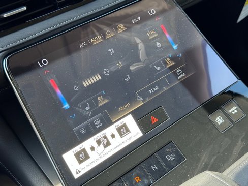 New 2025 INFINITI QX80 Sensory image 13