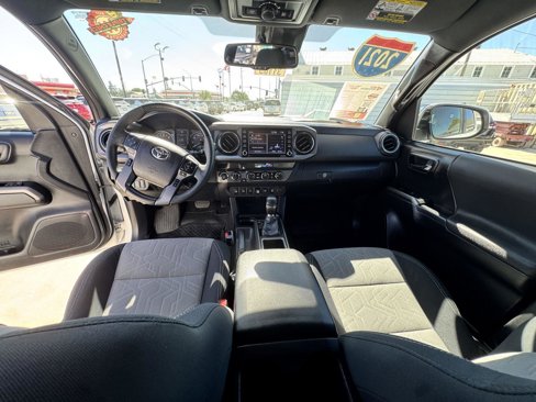 Used 2021 Toyota Tacoma TRD Off-Road image 10