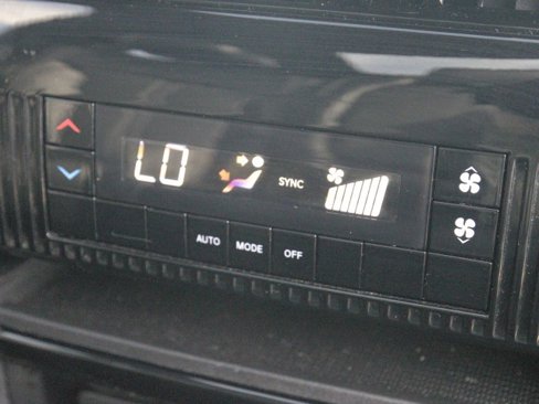 Used 2024 Jeep Wagoneer Series II image 37