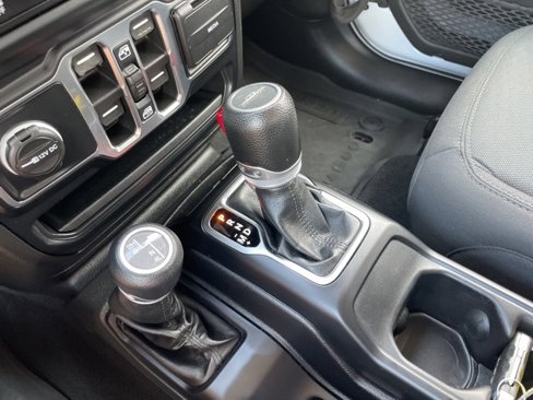 Used 2022 Jeep Gladiator Sport image 22