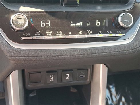 Used 2024 Toyota Corolla Cross XLE image 15