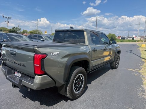 Used 2024 Toyota Tacoma TRD Off-Road image 3