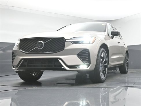 New 2026 Volvo XC60 B5 Plus w/ Protection Package Premier image 39
