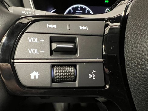 New 2025 Honda Pilot Touring image 17