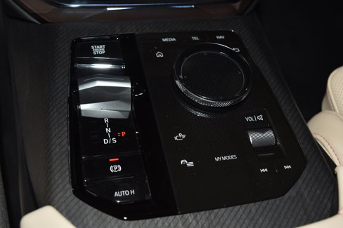 New 2026 BMW X3 xDrive30 w/ Premium Package image 14