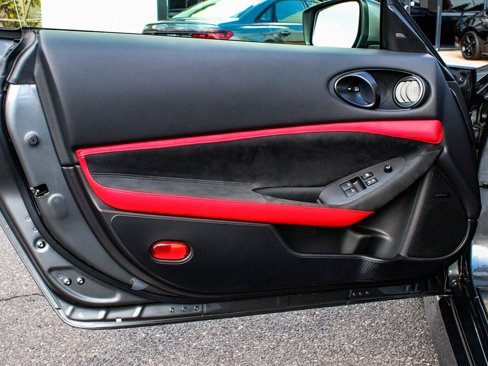 Used 2025 Nissan Z Performance w/ Floor Mat Package image 8