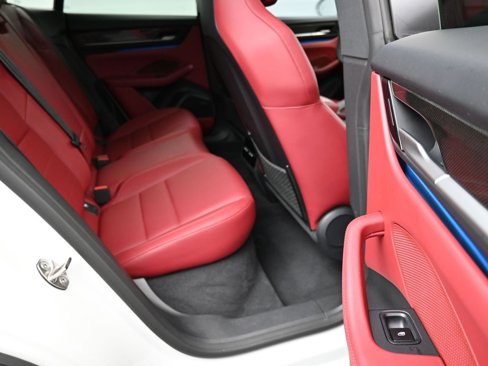 Certified 2025 Porsche Macan 4S Electric image 29