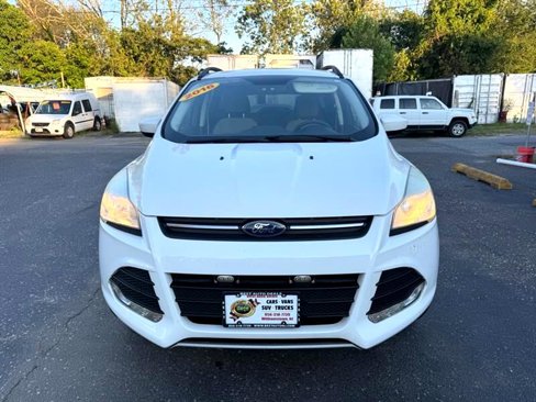 Used 2016 Ford Escape SE w/ Equipment Group 201A image 7