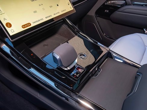 New 2025 Land Rover Range Rover Sport Dynamic SE image 27