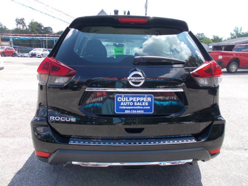 Used 2018 Nissan Rogue S image 4