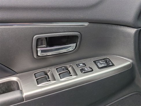 Used 2024 Mitsubishi Outlander Sport SE image 13
