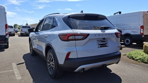 New 2025 Ford Escape SE w/ Class II Trailer Tow Package image 7