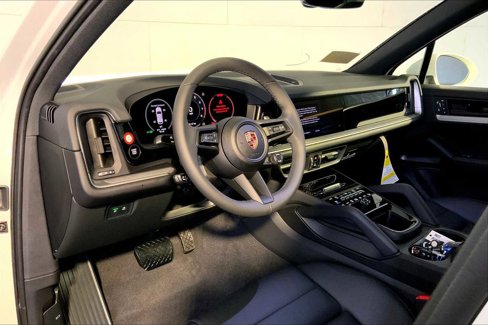 New 2026 Porsche Cayenne image 4