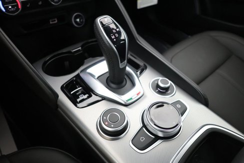 Used 2024 Alfa Romeo Giulia Ti image 15