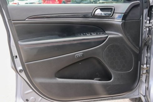 Used 2021 Jeep Grand Cherokee Trailhawk image 11