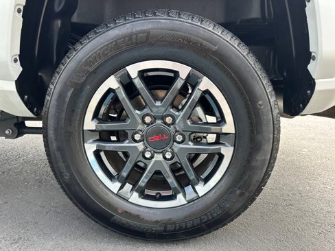 Certified 2025 Toyota Tacoma TRD Sport image 28