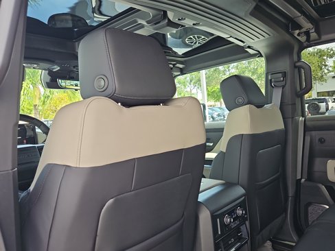 New 2026 GMC Hummer EV SUV image 13