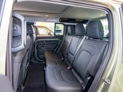New 2025 Land Rover Defender 110 S image 46