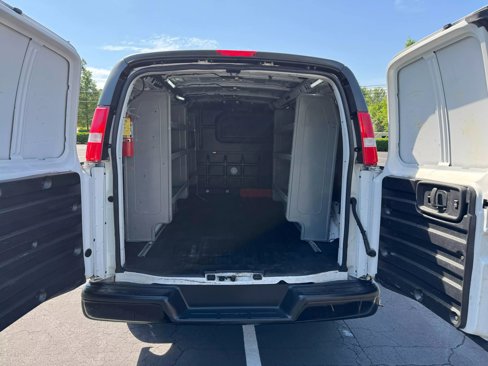 Used 2019 Chevrolet Express 2500 w/ Driver Convenience Package image 9