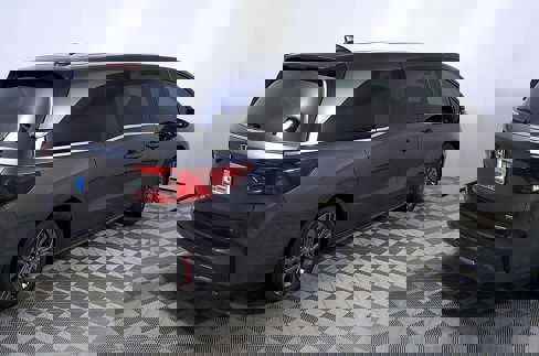 New 2026 Honda Odyssey Touring image 7