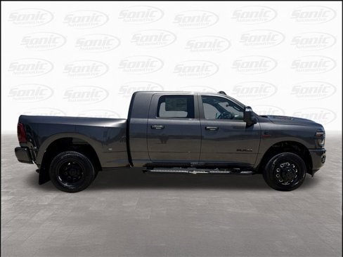 New 2025 RAM 3500 Laramie image 7