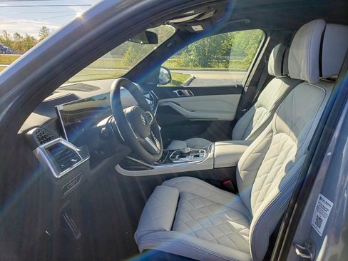 New 2026 BMW X7 xDrive40i w/ M Sport Package image 7