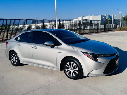 Used 2021 Toyota Corolla LE image 3