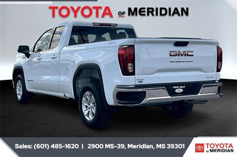Used 2024 GMC Sierra 1500 SLE image 2