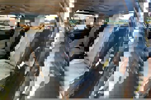 Used 2025 Kia Carnival SX Prestige image 26