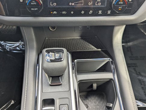 New 2025 Nissan Pathfinder SV image 18