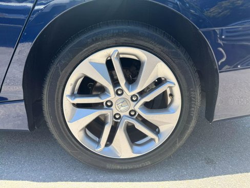 Used 2018 Honda Accord LX image 19