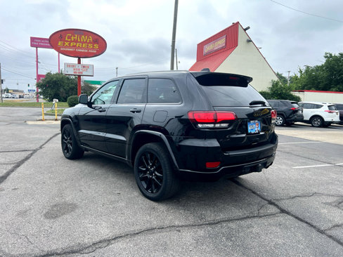 Used 2021 Jeep Grand Cherokee Laredo X image 8