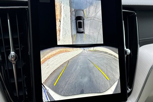 New 2026 Volvo XC60 T8 Ultra image 17