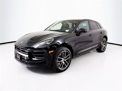 Used 2025 Porsche Macan image 1