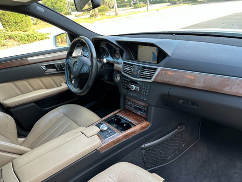 Used 2011 Mercedes-Benz E 550 Sedan image 28