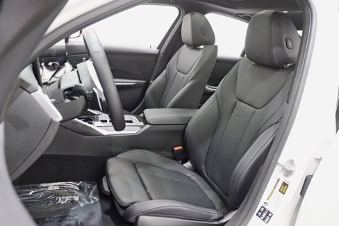 Used 2025 BMW M340i xDrive w/ Premium Package image 28