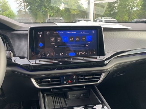 New 2025 Volkswagen Atlas Cross Sport SEL R-Line image 22