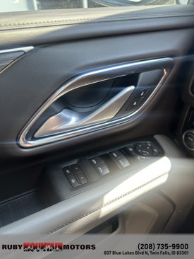 Used 2022 GMC Yukon SLT w/ SLT Premium Package image 13