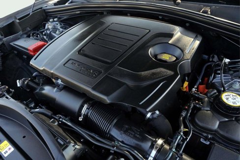 Used 2024 Jaguar F-PACE R-Dynamic S image 12