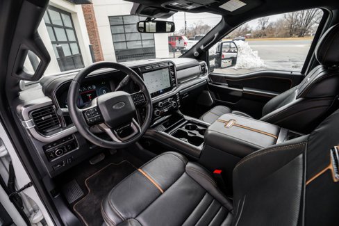 Used 2023 Ford F350 Platinum image 11