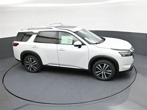 New 2025 Nissan Pathfinder Platinum image 22