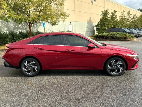 Certified 2025 Hyundai Elantra SEL image 4