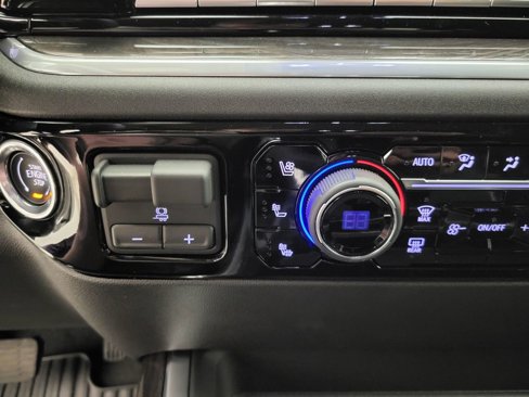New 2025 Chevrolet Silverado 3500 LTZ w/ LTZ Premium Package image 10