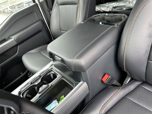 New 2025 Ford F250 Lariat image 33