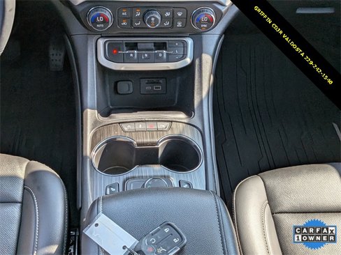 Used 2023 GMC Acadia SLT w/ Preferred Package image 19